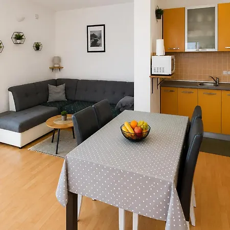2 Bedroom Pet Friendly In Διαμέρισμα Vir