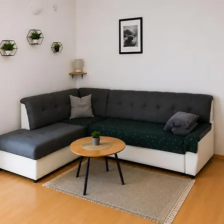 2 Bedroom Pet Friendly In